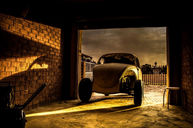 carrosserie-LE LAVANDOU-min_car_garage_volkswagen_sunset_vw_beetle-81658